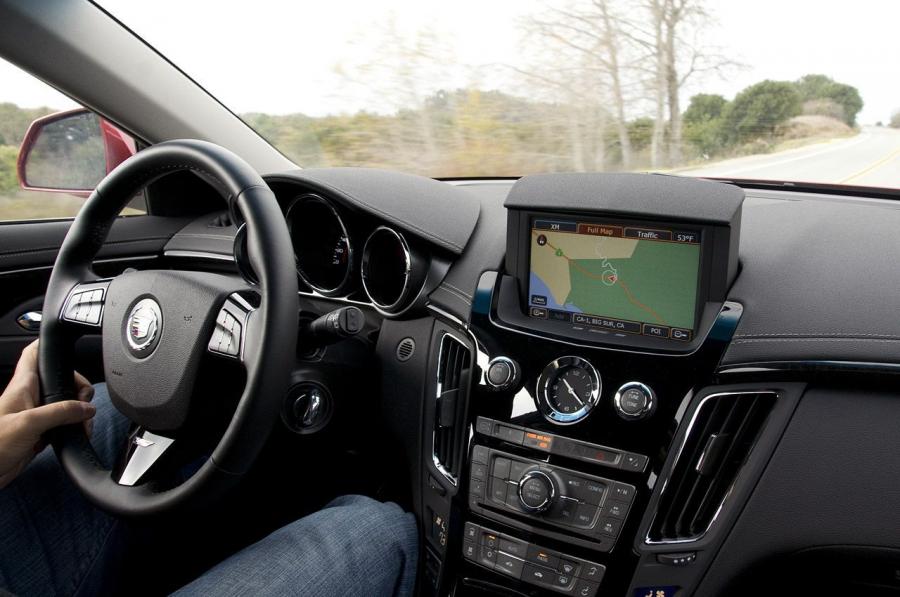  Cadillac CTS-V Wagon 2011 года  (фото 17 из 45)